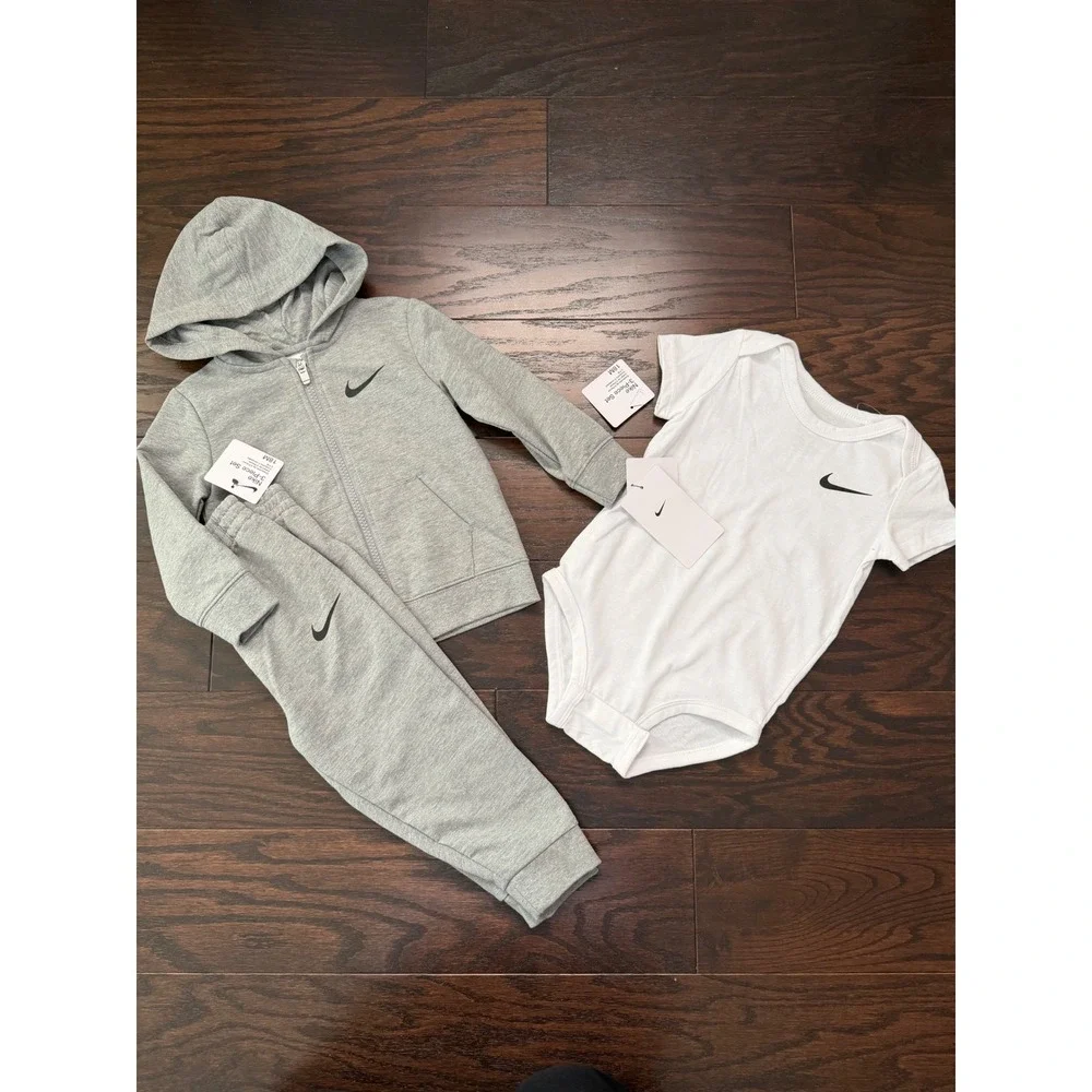 Nike 3-Piece Set Baby 18M Hoodie Joggers Bodysuit Grey White 66L940-042